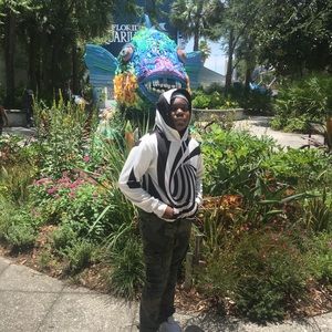 Meet your Posher, Benjoe